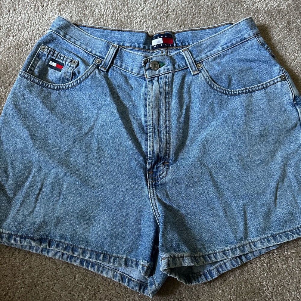Make an offer…Tommy Hilfiger Blue Jean Shorts Relaxed Fit - Picture 2 of 2
